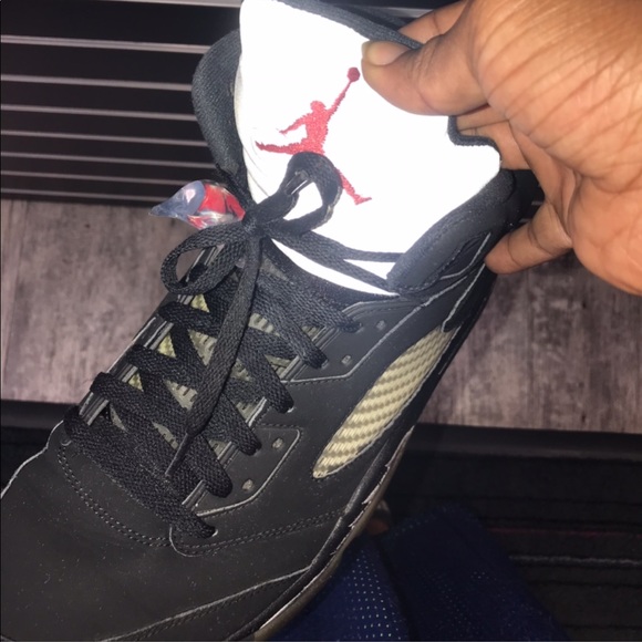 Air Jordan Retro 5 Black Metallic Size 13 (2016) - Picture 2 of 8